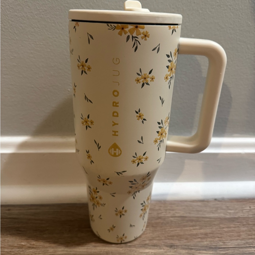 40oz HydroJug Cottage Core